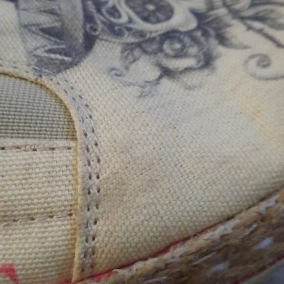 Goby Sugar Skull Print Death is Not the End of Love Canvas Loafers Size 5.5 - Picture 14 of 14